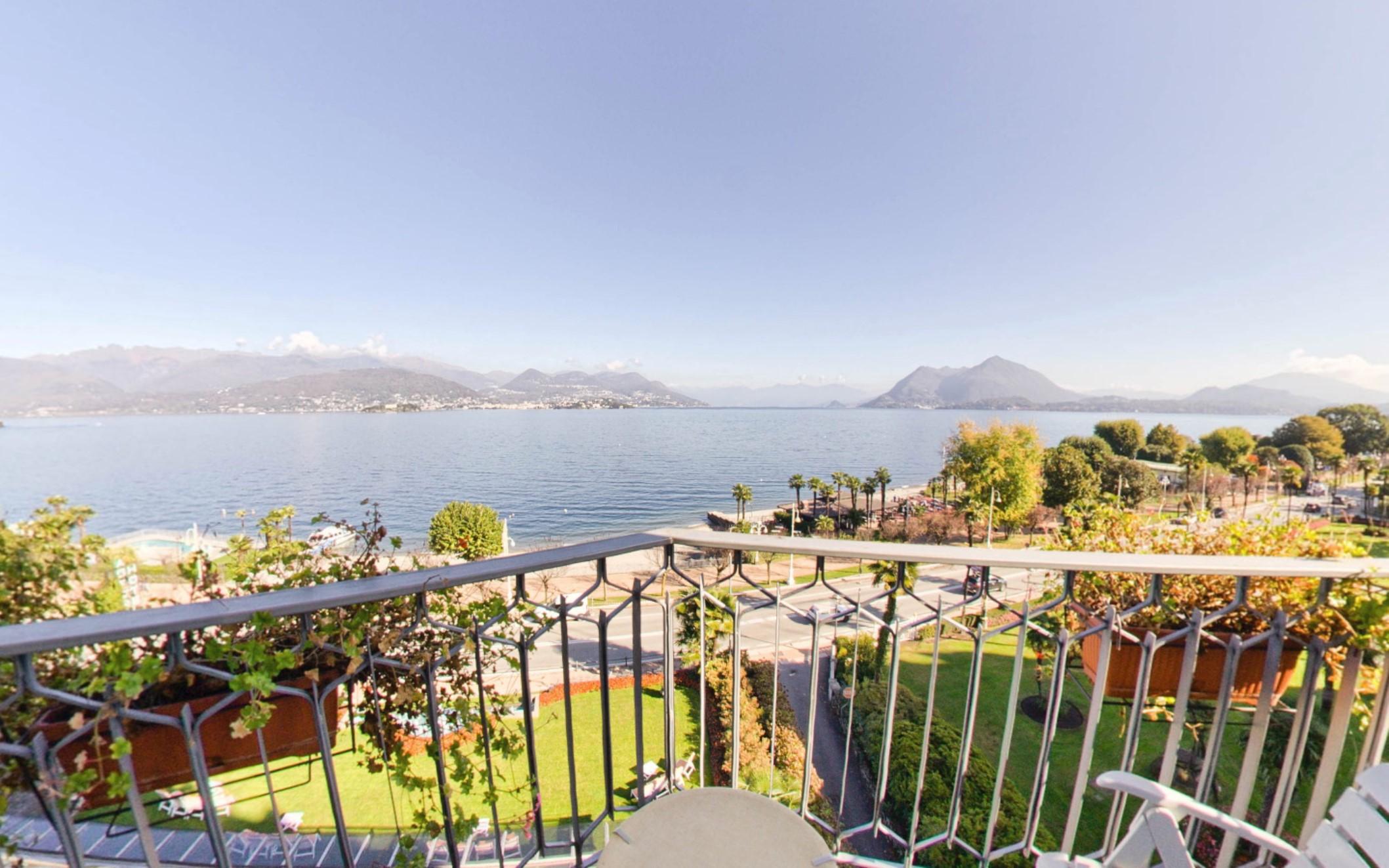 Hotel Astoria Stresa Esterno foto