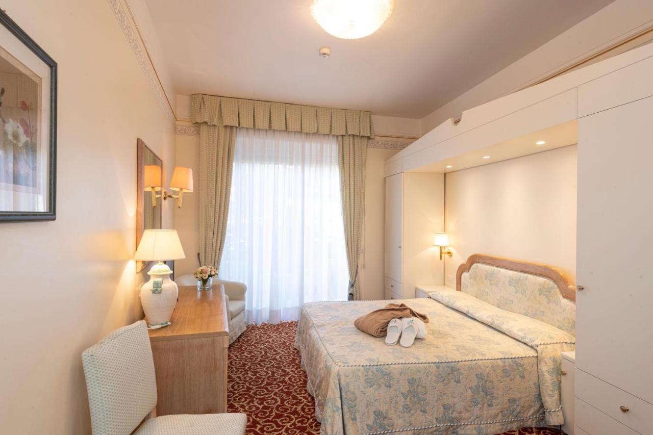 Hotel Astoria Stresa Esterno foto