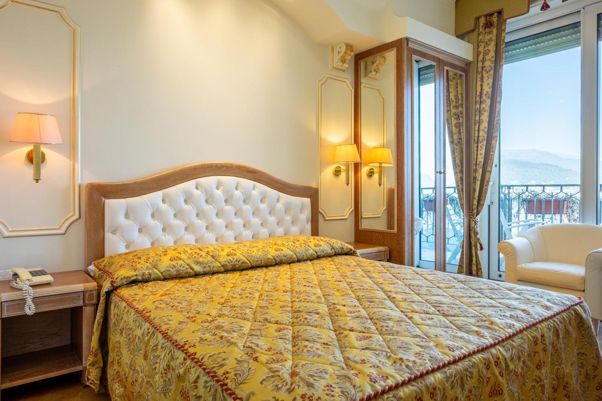 Hotel Astoria Stresa Esterno foto
