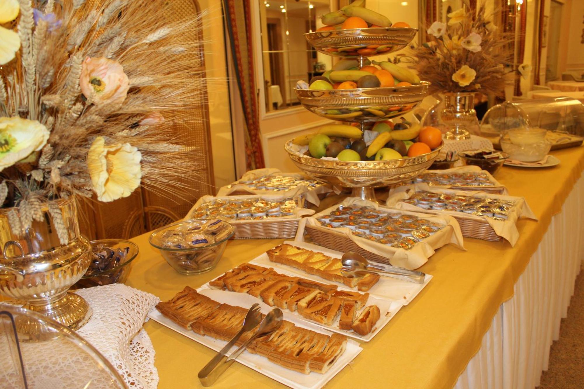 Hotel Astoria Stresa Esterno foto